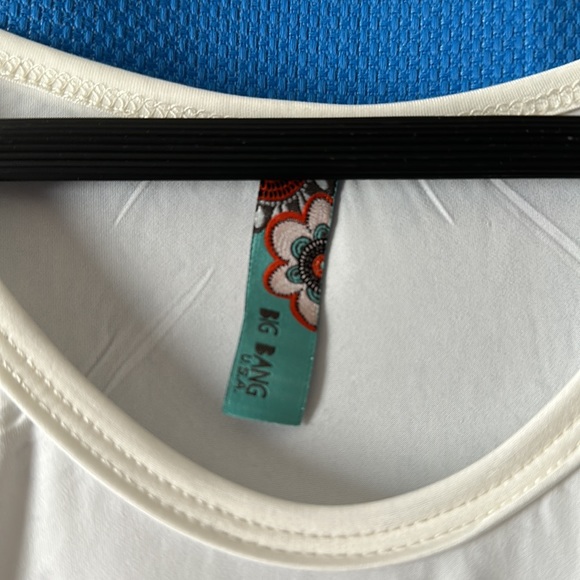 Rhinestone Leopard T-Shirt - Picture 4 of 5